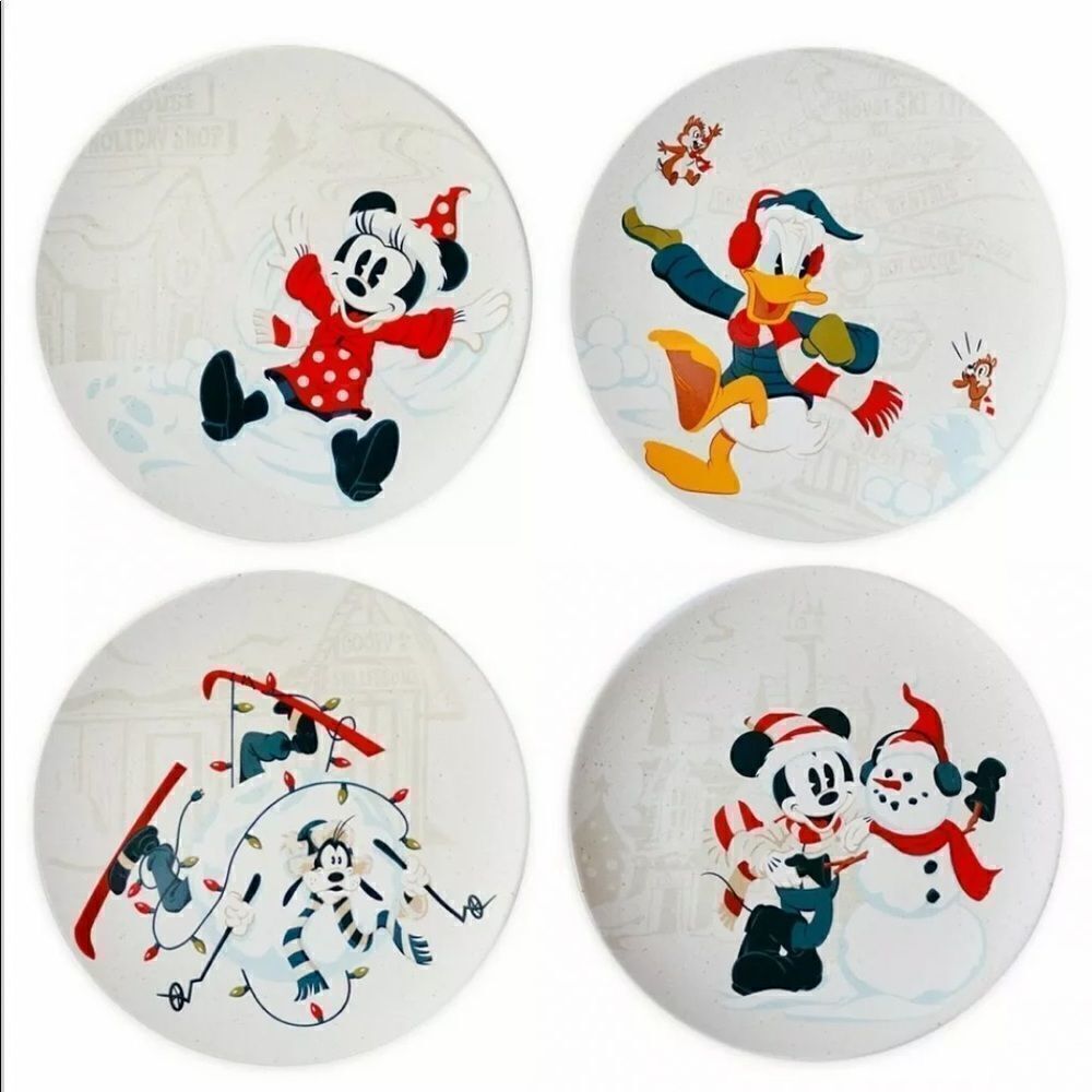 Disney Parks Walt’s Holiday Lodge Mickey and Friends Christmas Plates (4…